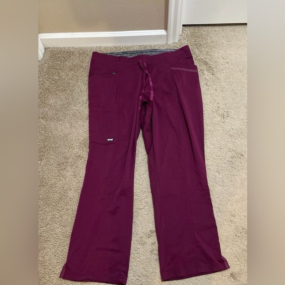 Grey's Anatomy Women's Straight Leg Pants - Purple